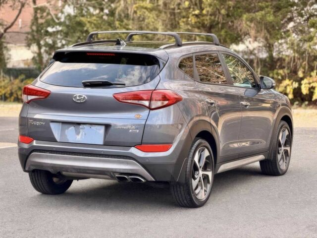 Сірий Хендай Туксон, об'ємом двигуна 1.6 л та пробігом 60 тис. км за 8000 $, фото 5 на Automoto.ua