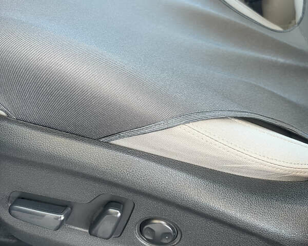 Серый Хендай Туксон, объемом двигателя 2 л и пробегом 118 тыс. км за 17200 $, фото 14 на Automoto.ua