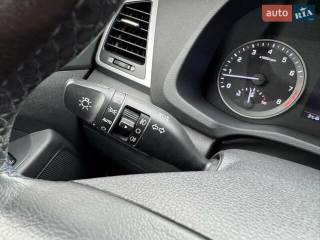 Серый Хендай Туксон, объемом двигателя 2 л и пробегом 122 тыс. км за 17500 $, фото 28 на Automoto.ua