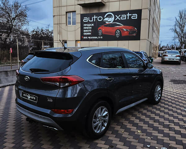 Сірий Хендай Туксон, об'ємом двигуна 1.6 л та пробігом 133 тис. км за 19000 $, фото 3 на Automoto.ua