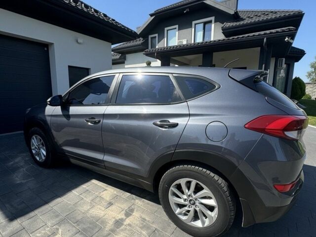 Серый Хендай Туксон, объемом двигателя 2 л и пробегом 65 тыс. км за 21000 $, фото 15 на Automoto.ua