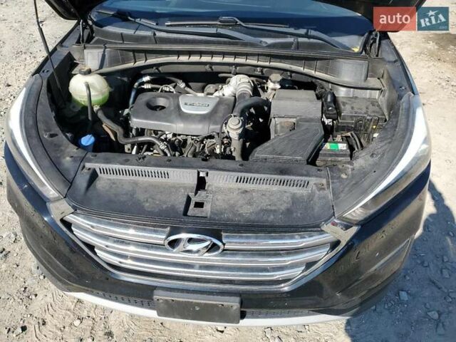 Сірий Хендай Туксон, об'ємом двигуна 1.6 л та пробігом 160 тис. км за 2700 $, фото 11 на Automoto.ua