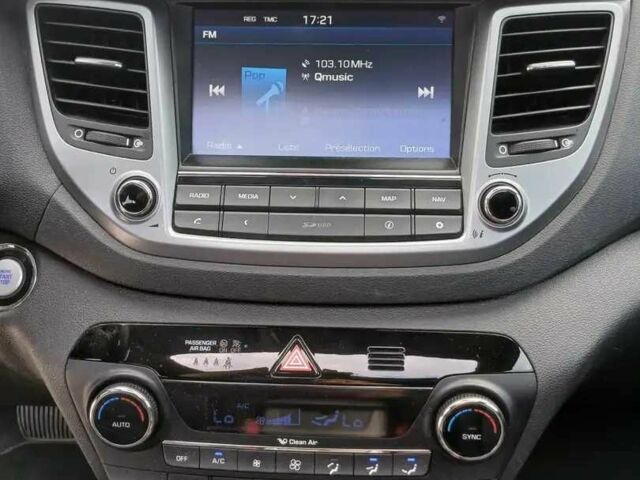 Сірий Хендай Туксон, об'ємом двигуна 1.7 л та пробігом 117 тис. км за 15300 $, фото 12 на Automoto.ua