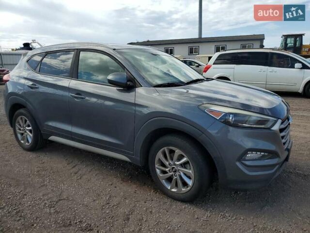 Хендай Туксон 2018 у Тернополі на Automoto.ua Сірий Хендай Туксон, об'ємом двигуна 2 л та пробігом 147 тис. км за 3200 $, фото 3 на Automoto.ua