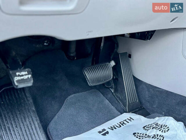 Сірий Хендай Туксон, об'ємом двигуна 2 л та пробігом 184 тис. км за 13950 $, фото 87 на Automoto.ua