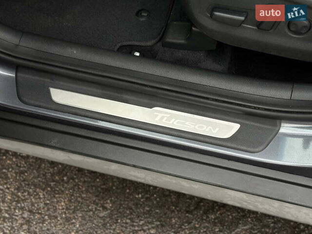 Серый Хендай Туксон, объемом двигателя 1.6 л и пробегом 92 тыс. км за 17900 $, фото 27 на Automoto.ua