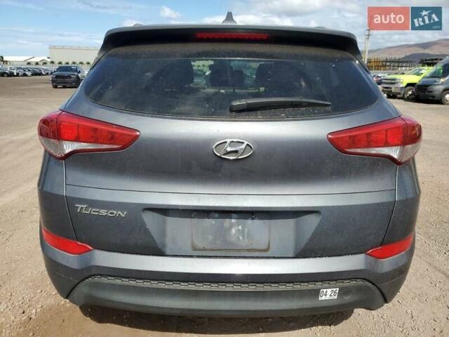 Хендай Туксон 2018 у Тернополі на Automoto.ua Сірий Хендай Туксон, об'ємом двигуна 2 л та пробігом 147 тис. км за 3200 $, фото 5 на Automoto.ua