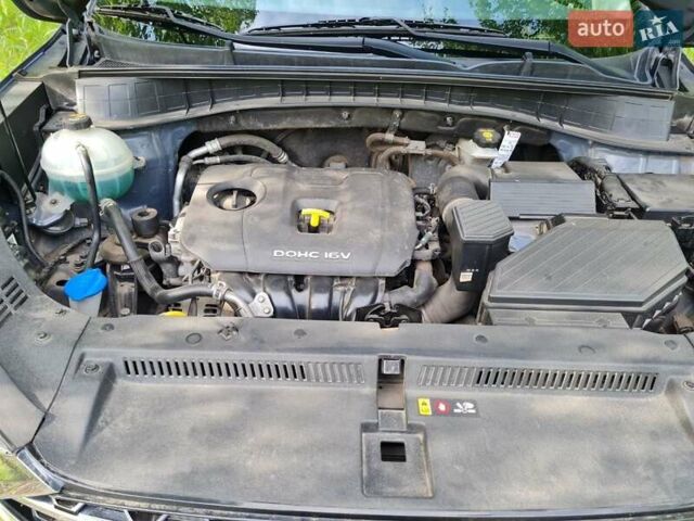 Серый Хендай Туксон, объемом двигателя 2 л и пробегом 163 тыс. км за 20700 $, фото 16 на Automoto.ua