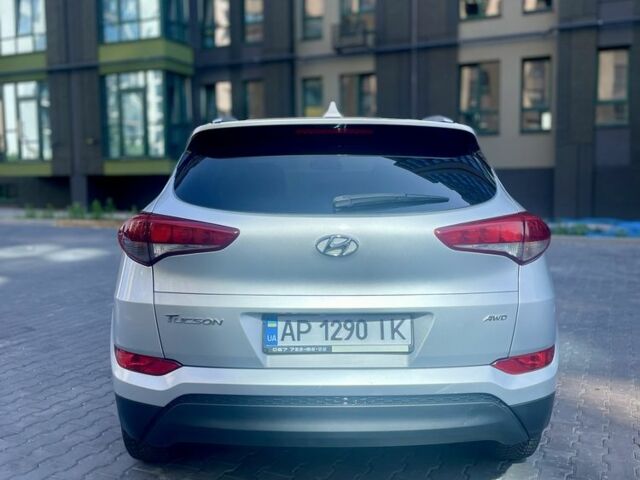 Хендай Туксон 2018 в Киеве на Automoto.ua Серый Хендай Туксон, объемом двигателя 2 л и пробегом 217 тыс. км за 14600 $, фото 2 на Automoto.ua