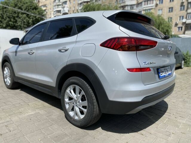 Сірий Хендай Туксон, об'ємом двигуна 1.6 л та пробігом 98 тис. км за 20900 $, фото 4 на Automoto.ua