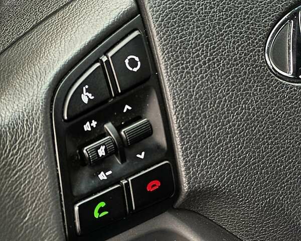 Хендай Туксон 2018 в Каменце-Подольском на Automoto.ua Серый Хендай Туксон, объемом двигателя 2 л и пробегом 72 тыс. км за 18800 $, фото 56 на Automoto.ua