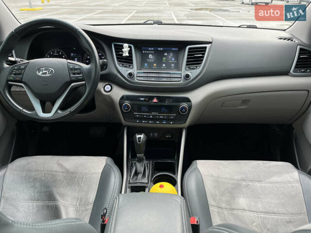 Хендай Туксон 2018 в Борисполе на Automoto.ua Серый Хендай Туксон, объемом двигателя 1.59 л и пробегом 131 тыс. км за 16000 $, фото 9 на Automoto.ua