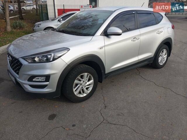 Сірий Хендай Туксон, об'ємом двигуна 2 л та пробігом 152 тис. км за 18000 $, фото 1 на Automoto.ua