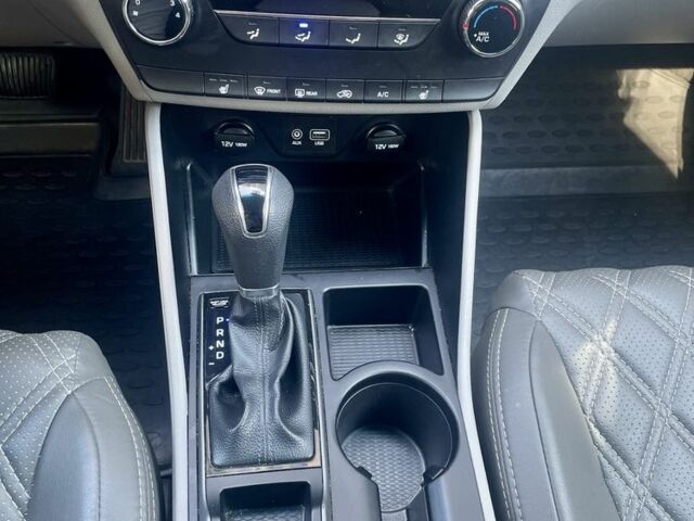 Хендай Туксон 2018 в Киеве на Automoto.ua Серый Хендай Туксон, объемом двигателя 2 л и пробегом 217 тыс. км за 14600 $, фото 8 на Automoto.ua