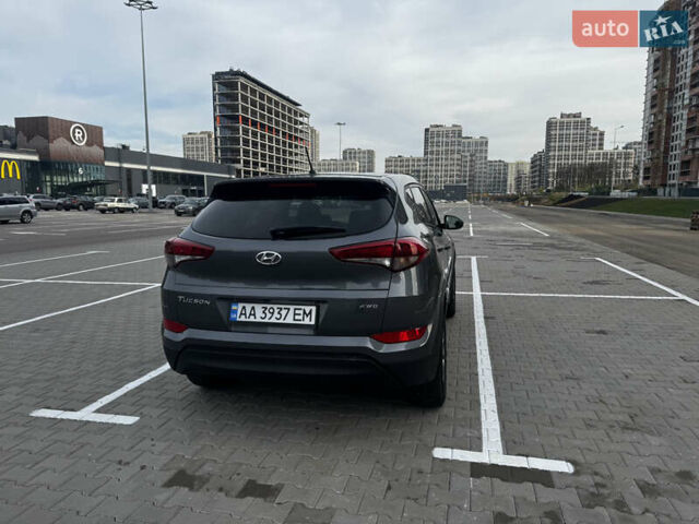 Сірий Хендай Туксон, об'ємом двигуна 2 л та пробігом 89 тис. км за 15400 $, фото 7 на Automoto.ua