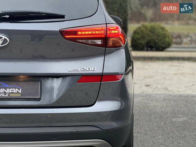 Серый Хендай Туксон, объемом двигателя 2 л и пробегом 117 тыс. км за 20600 $, фото 13 на Automoto.ua