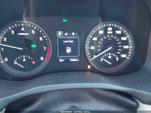 Серый Хендай Туксон, объемом двигателя 2 л и пробегом 70 тыс. км за 4000 $, фото 6 на Automoto.ua