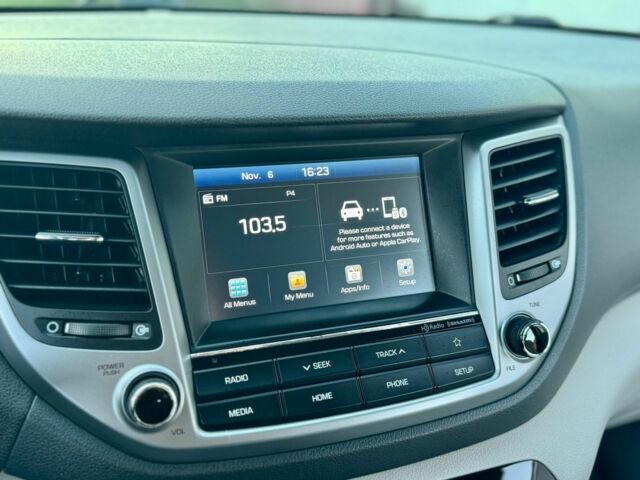 Серый Хендай Туксон, объемом двигателя 2 л и пробегом 115 тыс. км за 13950 $, фото 7 на Automoto.ua