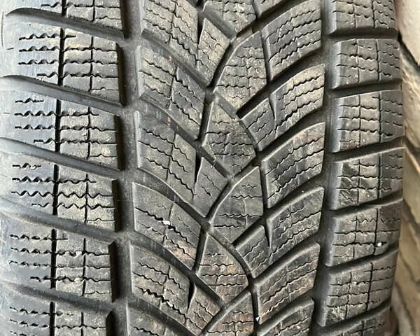 Серый Хендай Туксон, объемом двигателя 2.36 л и пробегом 63 тыс. км за 20500 $, фото 19 на Automoto.ua