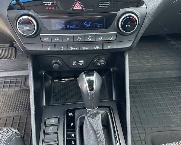 Хендай Туксон 2018 в Киеве на Automoto.ua Серый Хендай Туксон, объемом двигателя 2 л и пробегом 90 тыс. км за 22000 $, фото 11 на Automoto.ua