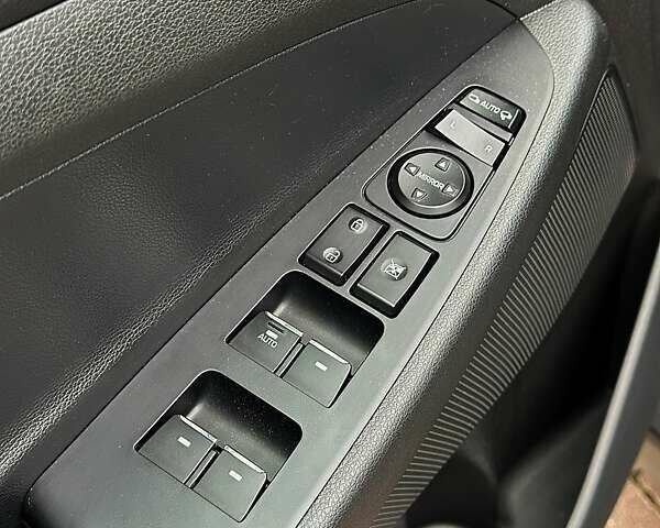Хендай Туксон 2018 в Каменце-Подольском на Automoto.ua Серый Хендай Туксон, объемом двигателя 2 л и пробегом 72 тыс. км за 18800 $, фото 40 на Automoto.ua