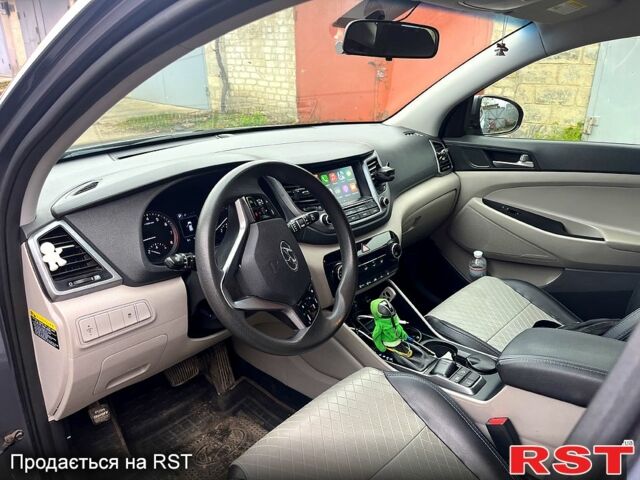 Серый Хендай Туксон, объемом двигателя 2 л и пробегом 0 тыс. км за 18300 $, фото 2 на Automoto.ua