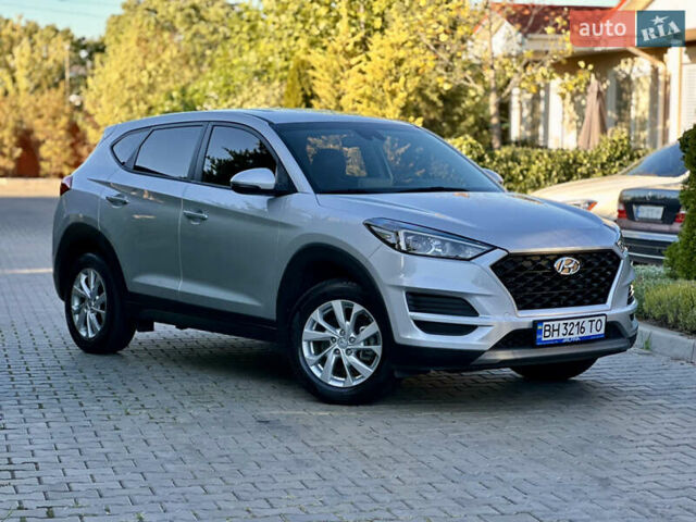 Сірий Хендай Туксон, об'ємом двигуна 1.6 л та пробігом 102 тис. км за 21500 $, фото 2 на Automoto.ua