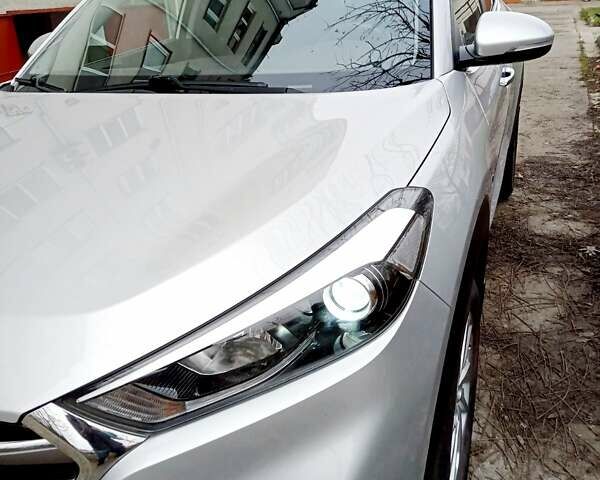 Сірий Хендай Туксон, об'ємом двигуна 2 л та пробігом 61 тис. км за 21900 $, фото 8 на Automoto.ua