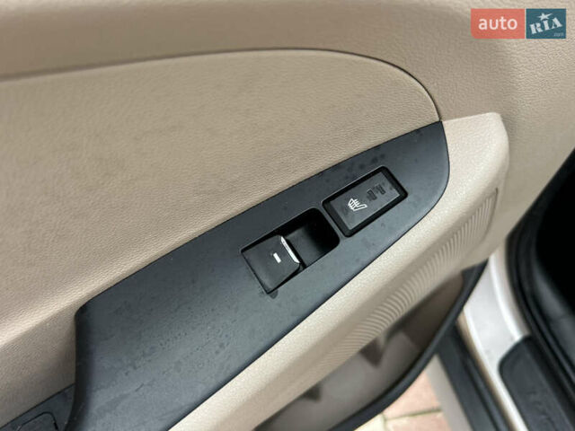 Серый Хендай Туксон, объемом двигателя 0 л и пробегом 219 тыс. км за 19499 $, фото 20 на Automoto.ua