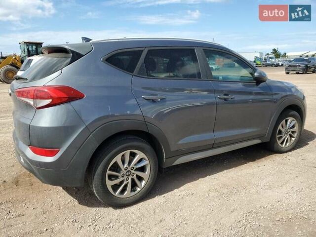 Хендай Туксон 2018 у Тернополі на Automoto.ua Сірий Хендай Туксон, об'ємом двигуна 2 л та пробігом 147 тис. км за 3200 $, фото 2 на Automoto.ua