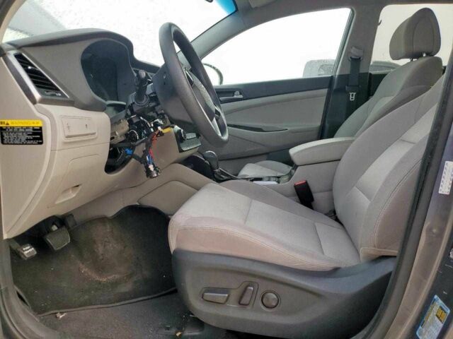 Хендай Туксон 2018 в Киеве на Automoto.ua Серый Хендай Туксон, объемом двигателя 2 л и пробегом 74 тыс. км за 4100 $, фото 6 на Automoto.ua