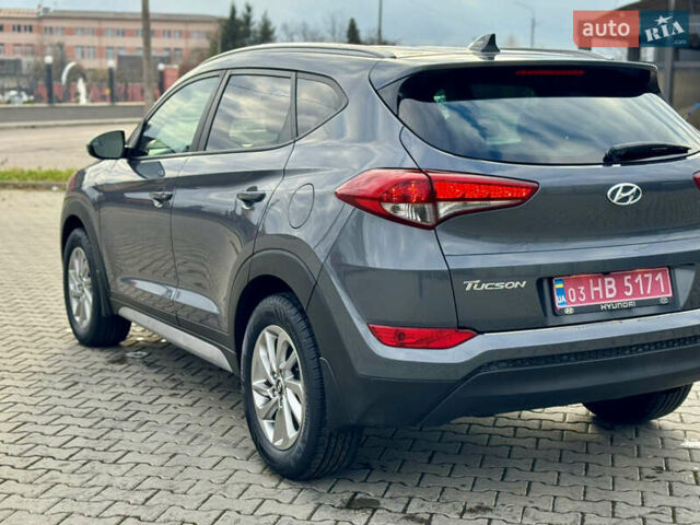 Серый Хендай Туксон, объемом двигателя 2 л и пробегом 183 тыс. км за 13750 $, фото 25 на Automoto.ua