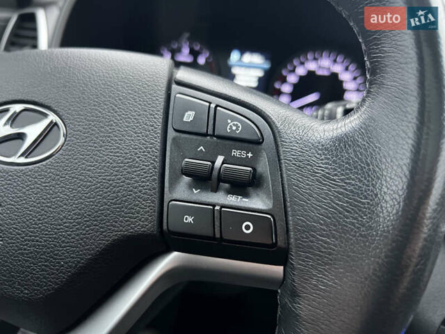 Серый Хендай Туксон, объемом двигателя 2 л и пробегом 117 тыс. км за 20600 $, фото 34 на Automoto.ua