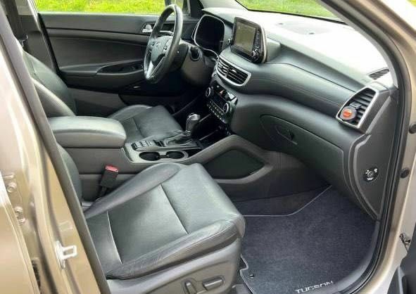 Серый Хендай Туксон, объемом двигателя 1.6 л и пробегом 93 тыс. км за 9000 $, фото 11 на Automoto.ua