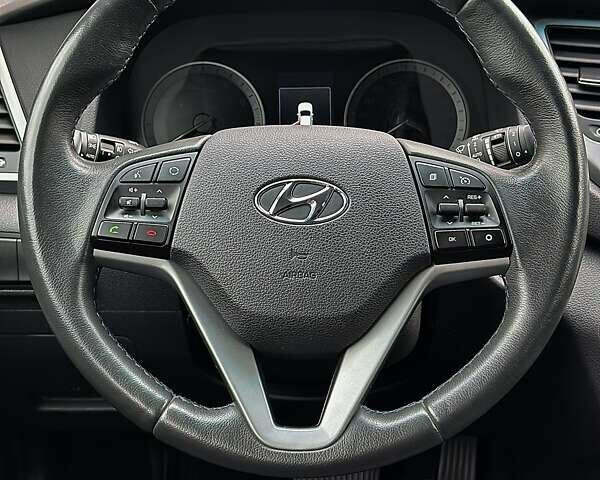 Хендай Туксон 2018 в Каменце-Подольском на Automoto.ua Серый Хендай Туксон, объемом двигателя 2 л и пробегом 72 тыс. км за 18800 $, фото 55 на Automoto.ua