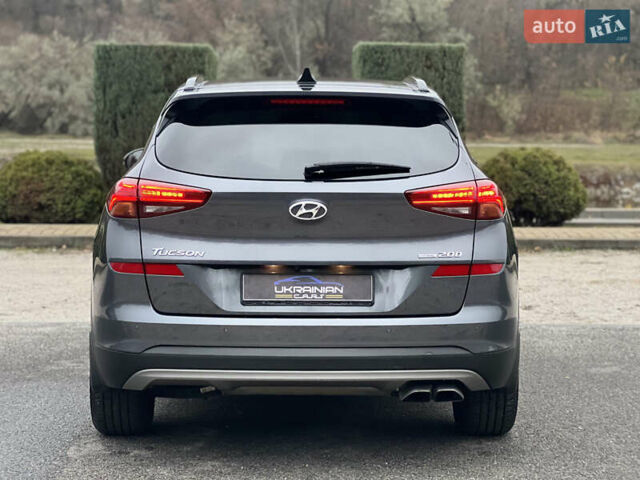 Серый Хендай Туксон, объемом двигателя 2 л и пробегом 117 тыс. км за 20600 $, фото 14 на Automoto.ua