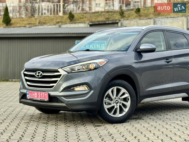 Серый Хендай Туксон, объемом двигателя 2 л и пробегом 183 тыс. км за 13750 $, фото 62 на Automoto.ua