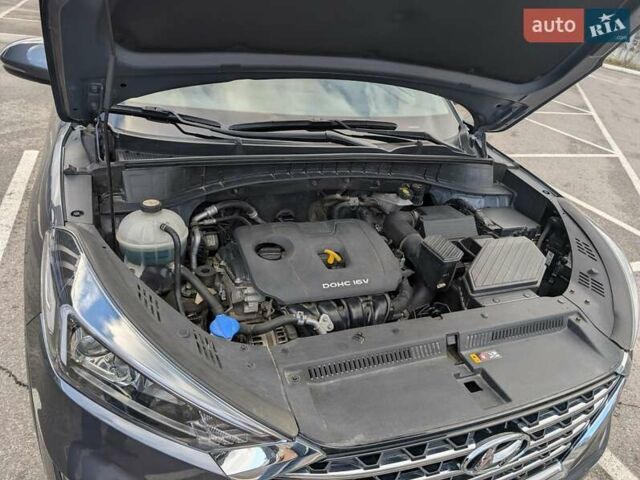 Сірий Хендай Туксон, об'ємом двигуна 2 л та пробігом 72 тис. км за 21600 $, фото 9 на Automoto.ua