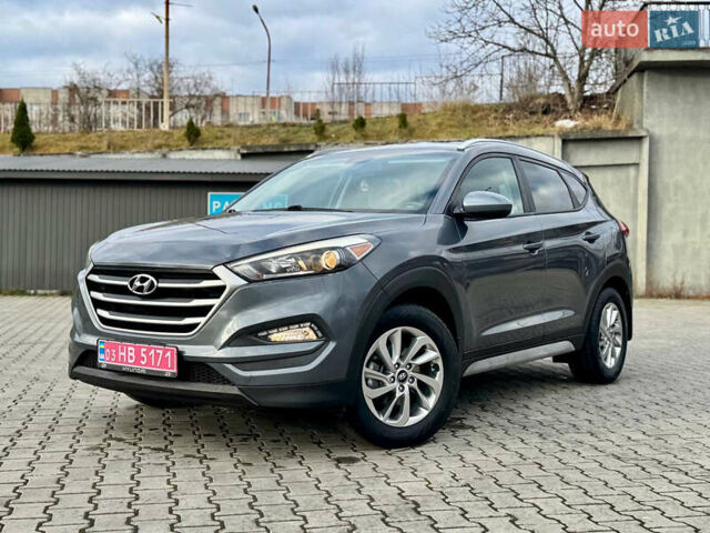 Сірий Хендай Туксон, об'ємом двигуна 2 л та пробігом 184 тис. км за 13950 $, фото 2 на Automoto.ua
