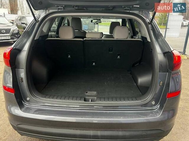 Серый Хендай Туксон, объемом двигателя 1.98 л и пробегом 139 тыс. км за 19500 $, фото 15 на Automoto.ua