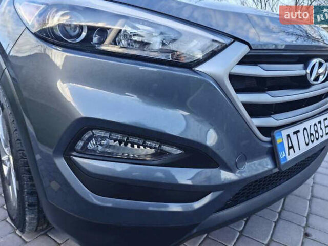 Серый Хендай Туксон, объемом двигателя 2 л и пробегом 68 тыс. км за 15500 $, фото 17 на Automoto.ua