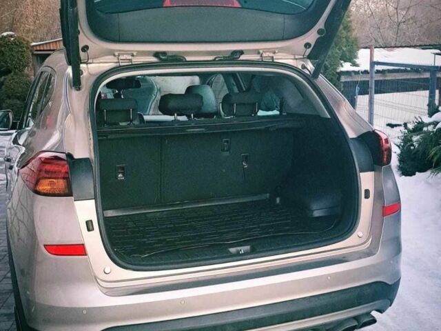 Серый Хендай Туксон, объемом двигателя 2 л и пробегом 96 тыс. км за 10000 $, фото 8 на Automoto.ua