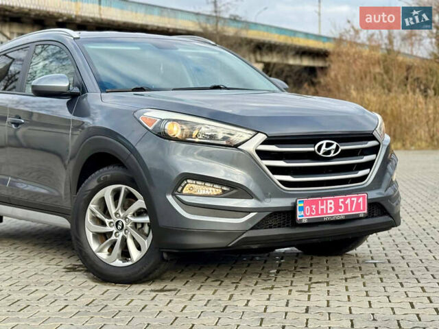 Сірий Хендай Туксон, об'ємом двигуна 2 л та пробігом 184 тис. км за 13950 $, фото 53 на Automoto.ua
