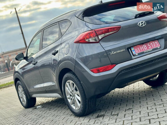 Серый Хендай Туксон, объемом двигателя 2 л и пробегом 183 тыс. км за 13750 $, фото 26 на Automoto.ua