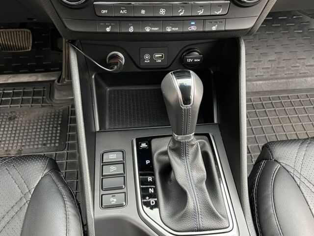 Серый Хендай Туксон, объемом двигателя 2 л и пробегом 92 тыс. км за 20500 $, фото 11 на Automoto.ua