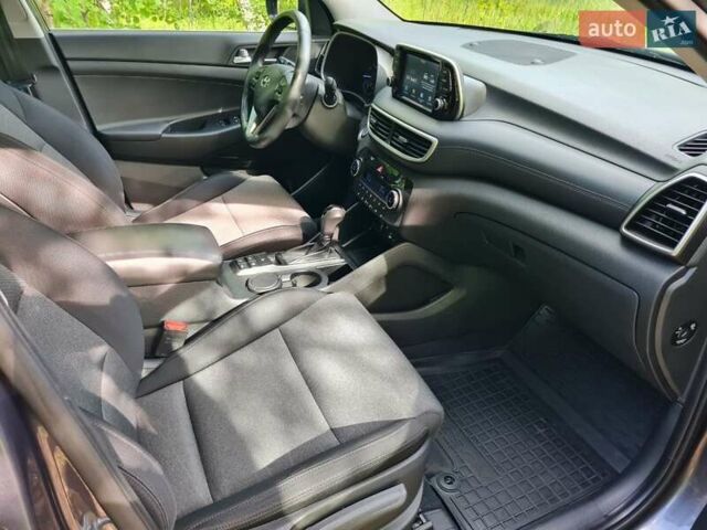 Серый Хендай Туксон, объемом двигателя 2 л и пробегом 163 тыс. км за 20700 $, фото 14 на Automoto.ua