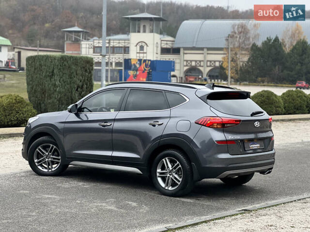 Серый Хендай Туксон, объемом двигателя 2 л и пробегом 117 тыс. км за 20600 $, фото 10 на Automoto.ua