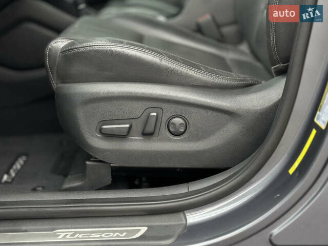 Серый Хендай Туксон, объемом двигателя 1.6 л и пробегом 92 тыс. км за 17900 $, фото 28 на Automoto.ua