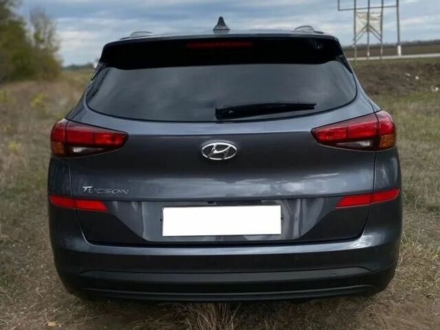 Серый Хендай Туксон, объемом двигателя 2 л и пробегом 99 тыс. км за 9600 $, фото 8 на Automoto.ua