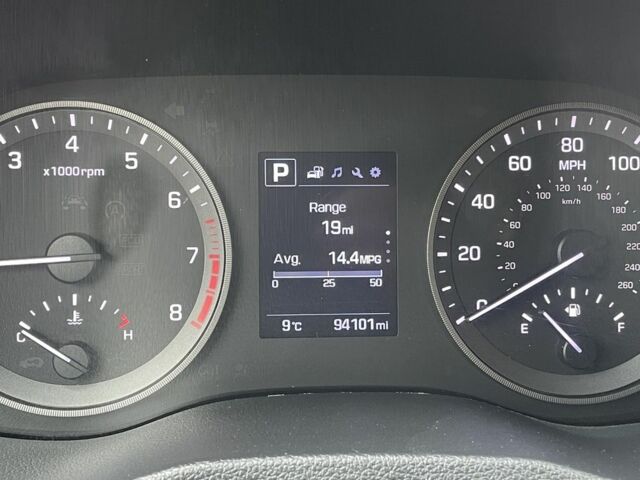 Сірий Хендай Туксон, об'ємом двигуна 2 л та пробігом 150 тис. км за 17999 $, фото 21 на Automoto.ua